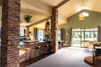 Waimanu Guest House - 