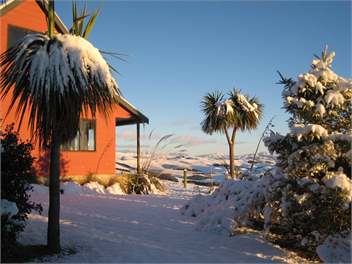 cliffs road farm cottage - TIMARU 7974