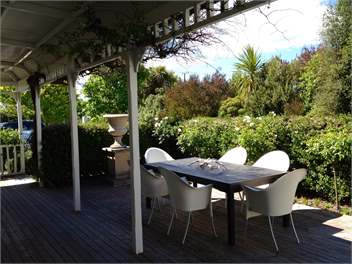 Holly's Place - Martinborough