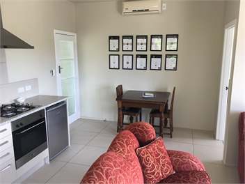 Tuki Vineyard Cottage luxury accommodation - Havelock North