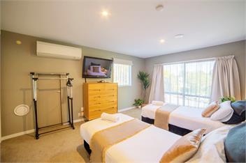 #1 GROUP STAY ON AIRBNB CHCH, TOP LOCATION, BEST VALUE+++❤️❤️❤️ SLEEPS 12 - Christchurch