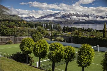 Villa South Pacific | Sleeps 10 | Swimming Pool | Spa Pool | Tennis Court | Amazing Views - Wanaka