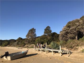 The Boatshed. Eco Modern Bach. "The Best Beach on the Planet" - Golden Bay