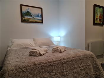 J&L Holiday House - Hamilton