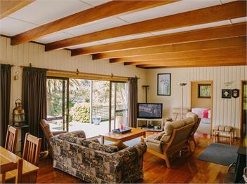 Lanza Retreat (Bachcare) - Tennyson Inlet