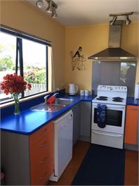 "Three Fishes" Boutique Holiday Home - Coopers Beach