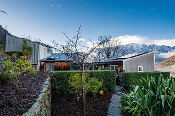 A Stunning Stay (Bachcare) - Queenstown