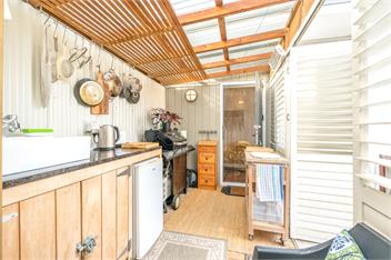 Koru Cabin - Waiheke Island 1081