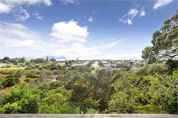 Pohutukawa House, Ruakaka Heights - Ruakaka