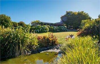 Mountviews Lodge - Swimming Pool, Spa Pool, Glamping tent, Playground - Taupo