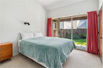 Sunlit Solace (Bachcare) - Wanaka