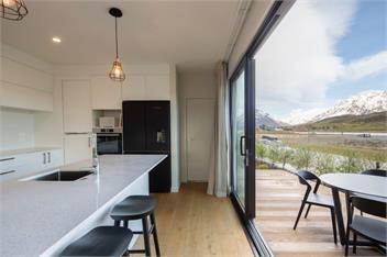 Golfers and Skiers Retreat (Bachcare) - Jacks Point