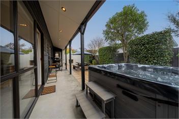 Townhouse Retreat (Bachcare) - Te Anau