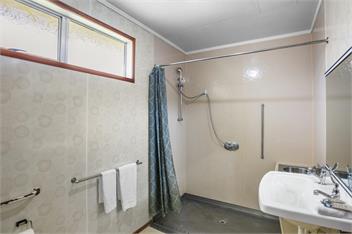 The Charleston Charm - Whangamata - Whangamata