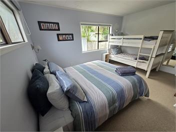 Typical Kiwi Bach, Tairua - Tairua