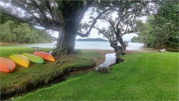 Hidden Beachfront Cottage on a Private Beach - Whangarei Heads