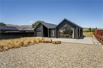 Dancing Tussock Escape (Bachcare) - Cromwell