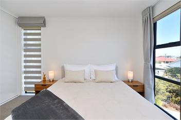 City-side Riccarton, Walk to Mall - Matai St West -