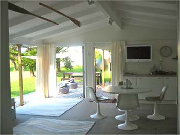 Bach No. 5 at Sunny Riversdale - Riversdale Beach Masterton 