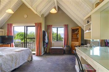 Stunning Rural Spot with Amazing Views - Queenstown