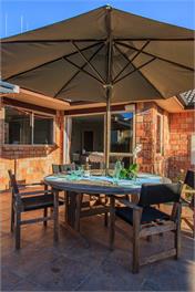 Papamoa quiet and close to the beach - Papamoa