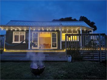 Ahipara Love Shack and Surfers Paradise - Northland