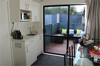 Large Executive Home Near the Beach - Wellington