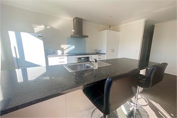 Peaceful, Warm, Sunny Lake Hawea Home - Wanaka