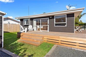 The Black Bach (Bachcare) - Mt Maunganui