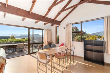 Goodall Crib (Bachcare) - Wanaka