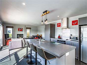 Sunshine and Snow Lodge (Bachcare) - Ohakune