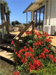 "Three Fishes" Boutique Holiday Home - Coopers Beach