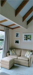 MOANANUI LODGE. Relax Heaven ! 15 sec stroll to beach Views frm every window - Banks Peninsula