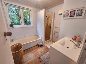 La Petite Ferme Manor - Spacious Garden Holiday Home - Kerikeri