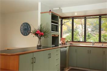 Sandhill Gardens Retreat - Woodend
