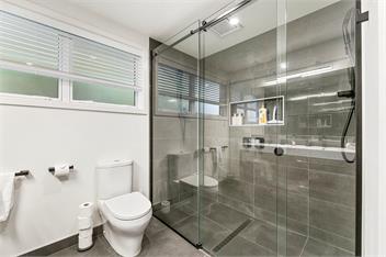 Oasis on Okaia - Kinloch - Kinloch