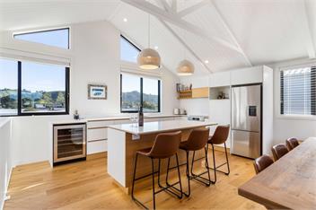 Central Beach Pad (Bachcare) - Waihi Beach