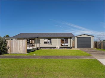 Seabreeze Surf House (Bachcare) - Whitianga