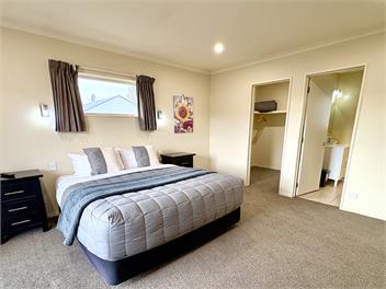 Views and Location - Twizel