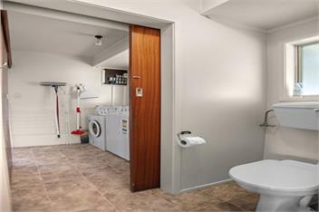 The Charleston Charm - Whangamata - Whangamata