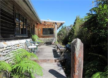 Immerse yourself in the West Coast native flora and fauna - swimming, sunsets and tranquility - Westport