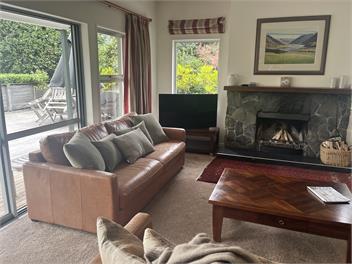 SUPERB Home,Studio,Spa,lake & mtn views,OSP&much more - Wanaka