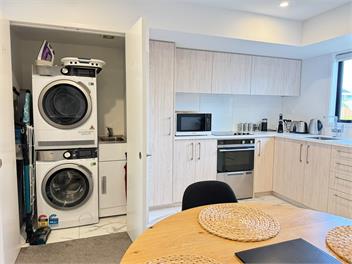 Freyberg - Hagley Park doorstep - Bookahome - Christchurch