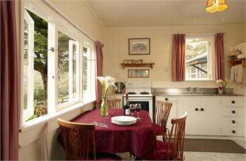 Golden Bay Cottage at Te Hapu - Nelson