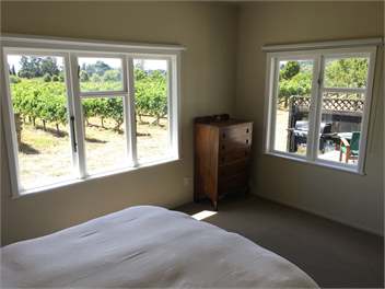 Tuki Vineyard Cottage luxury accommodation - Havelock North
