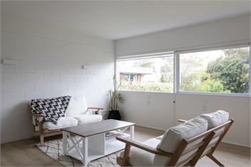 Second Floor Apartment - Sun Soaked Oasis with Views - Auckland
