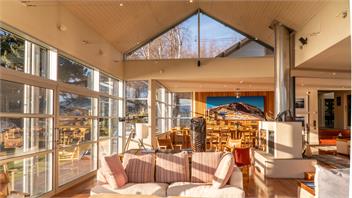 Whare Kea | Sleeps 12 | Lakefront Location | Amazing Views - Wanaka