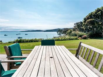 Peaceful Picnic Bay (Bachcare) - Surfdale
