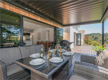 Treetop Bach (Bachcare) - Whangamata