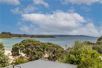 Tapuaetahi Beachfront Downstairs Unit - Kerikeri